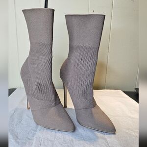 Women's Steve Madden Century Sock Boot Stiletto Taupe Size 7.5